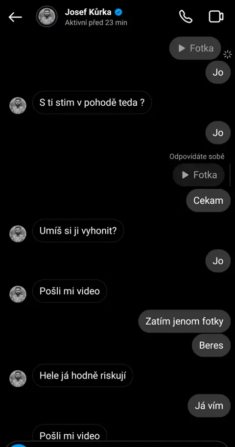 Konverzace Josefa Kůrky s nezletilou — screenshot 09 z 21